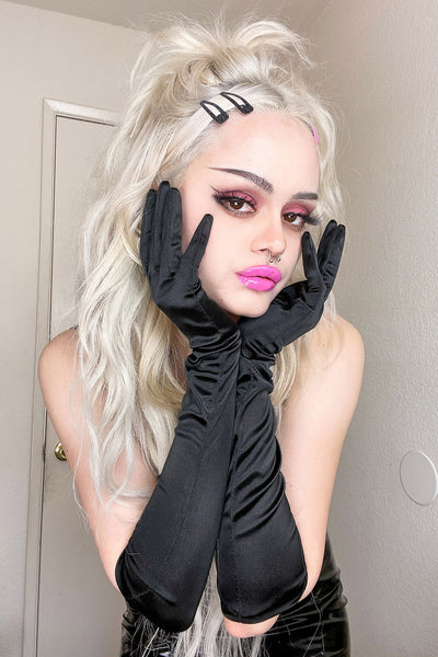 Viral Satin Gloves